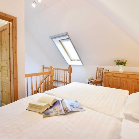 Stoertebeker Appartements - "Stoertebeker Pferdehof" Ральсвик Номер фото