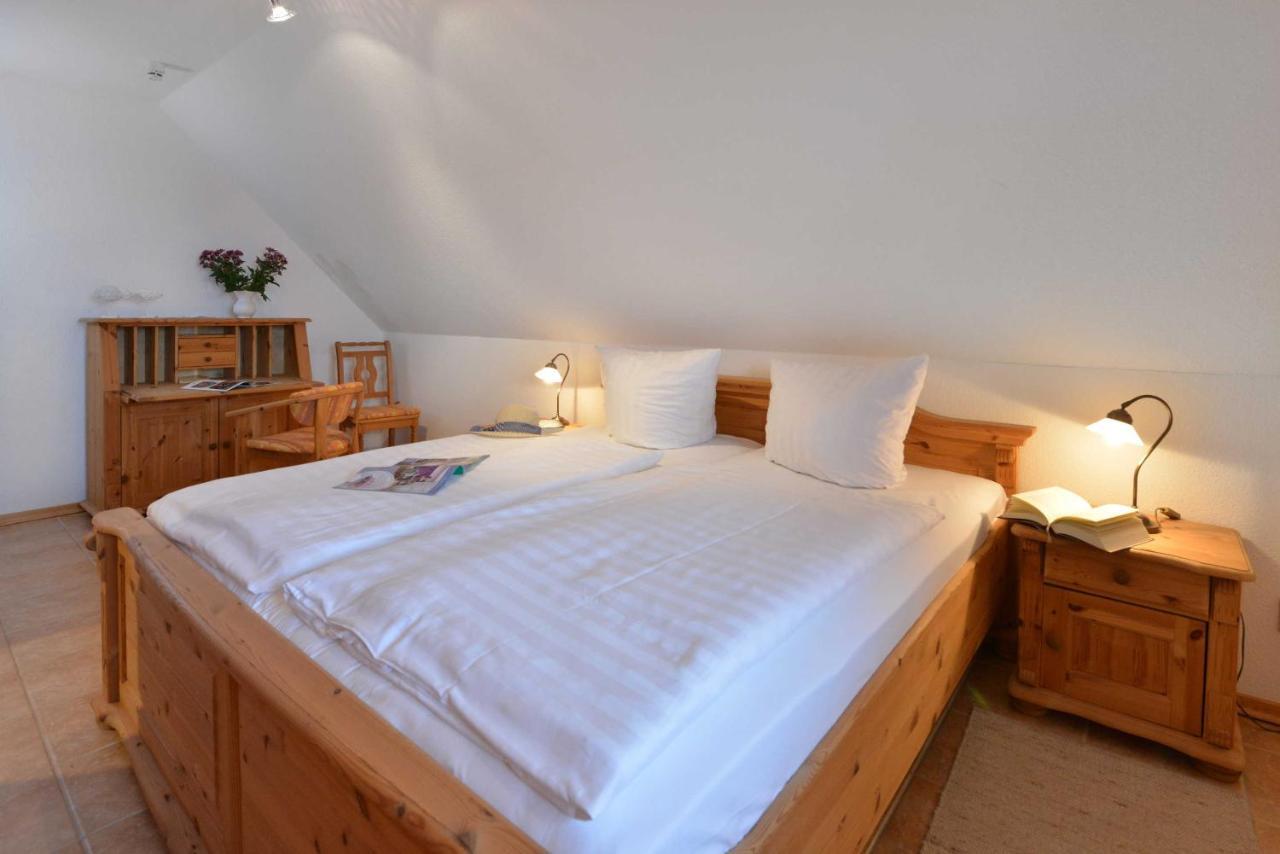 Stoertebeker Appartements - "Stoertebeker Pferdehof" Ральсвик Номер фото
