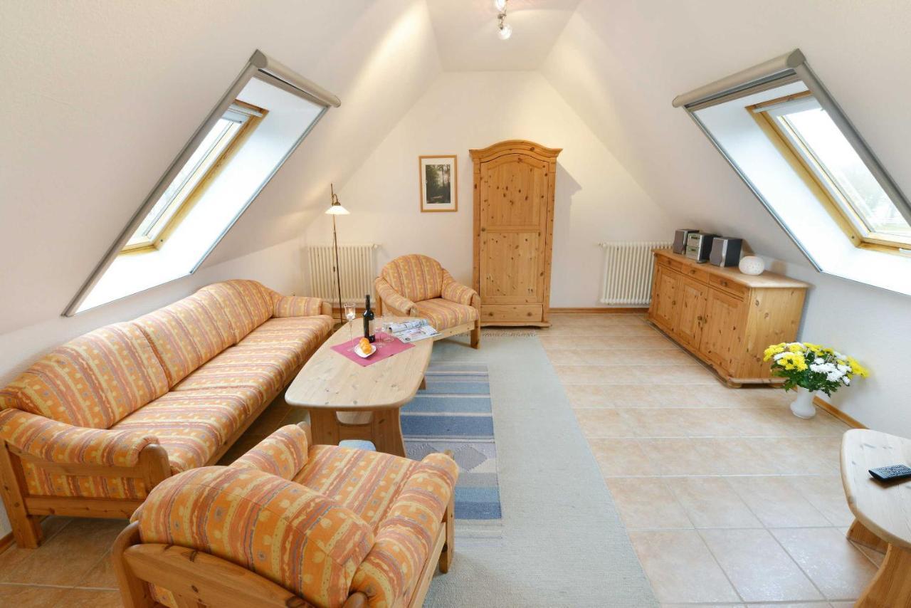 Stoertebeker Appartements - "Stoertebeker Pferdehof" Ральсвик Номер фото