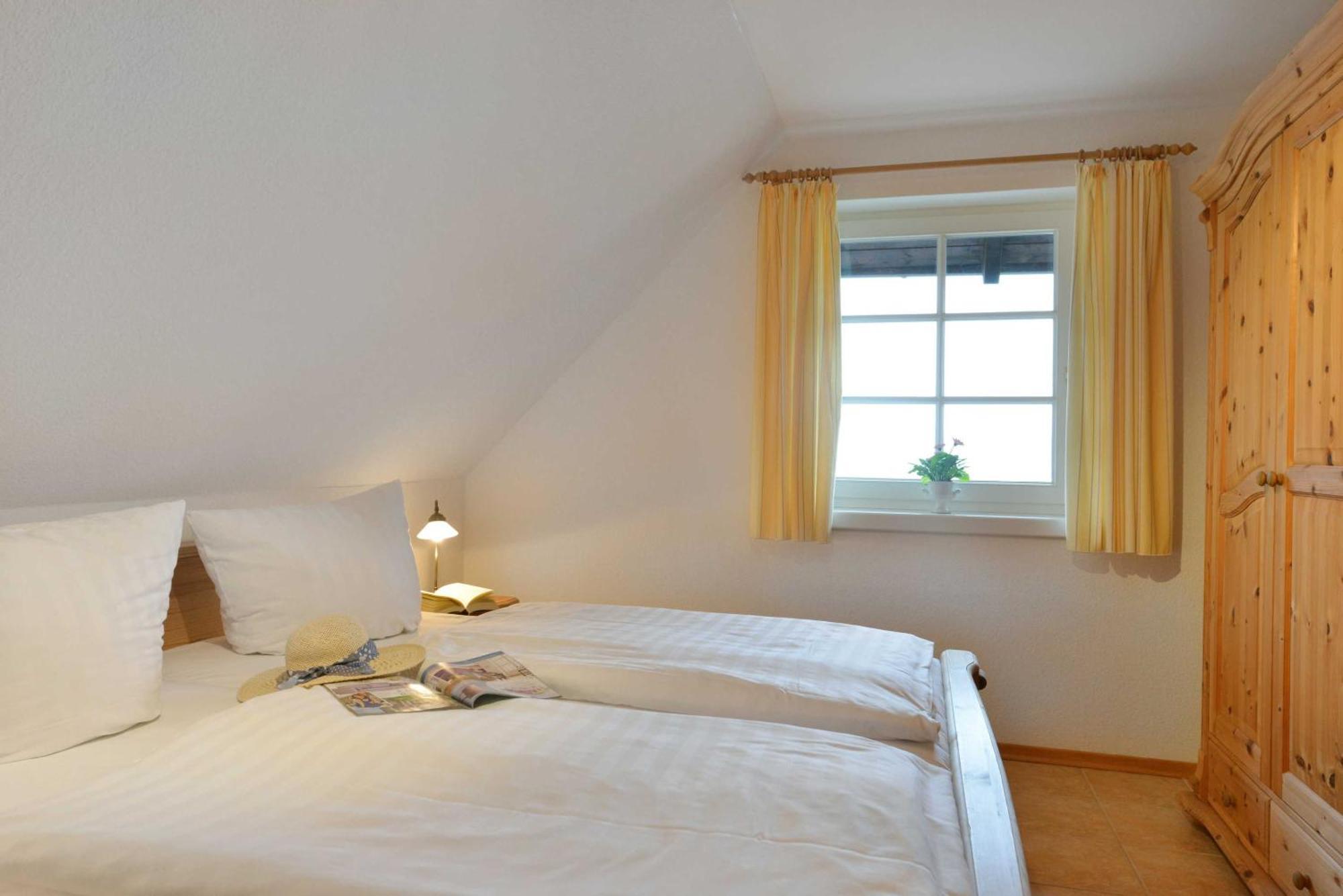 Stoertebeker Appartements - "Stoertebeker Pferdehof" Ральсвик Номер фото