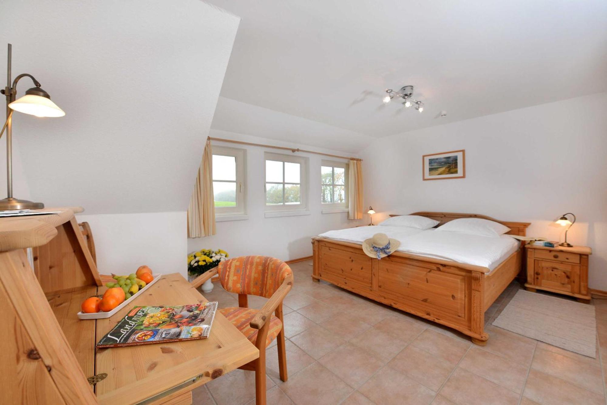 Stoertebeker Appartements - "Stoertebeker Pferdehof" Ральсвик Номер фото